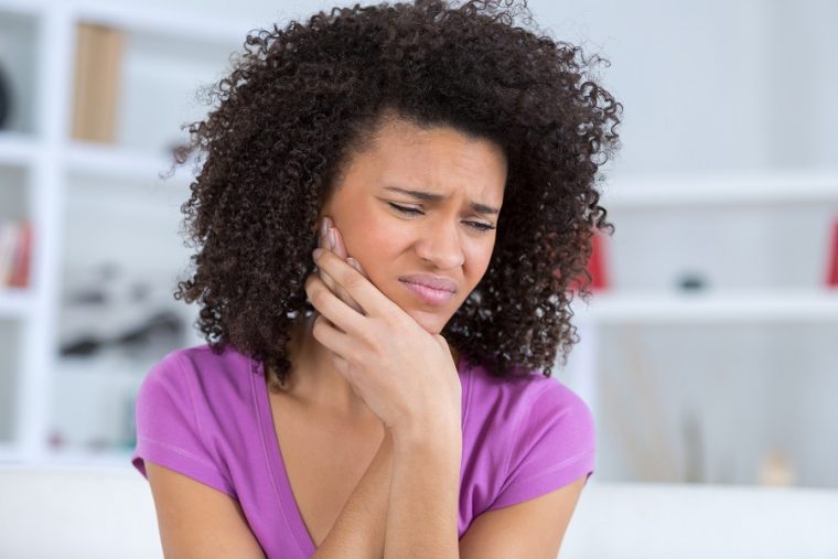 5 Common Habits That Causes Jaw Pain - ADC